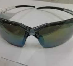 Kính bảo hộ Kings 715